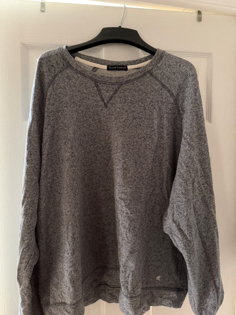 Tailor Vintage Men’s Heather Gray Crewneck Sweatshirt